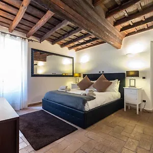 Deza Cozy Place In Monti Apartamento