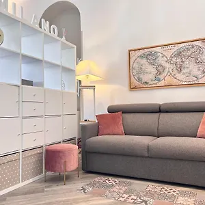 glamour-liberty-apartment-sabotino38.italymilanhotels.net/