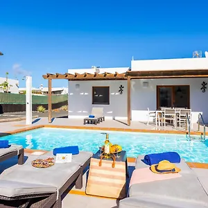 villa-sonada-playa-blanca-lanzarote.in-canary-islands.com/